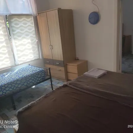 Apartmán Mit Garten In Zentrum *